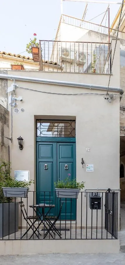 Casetta Roda Modica 0*,